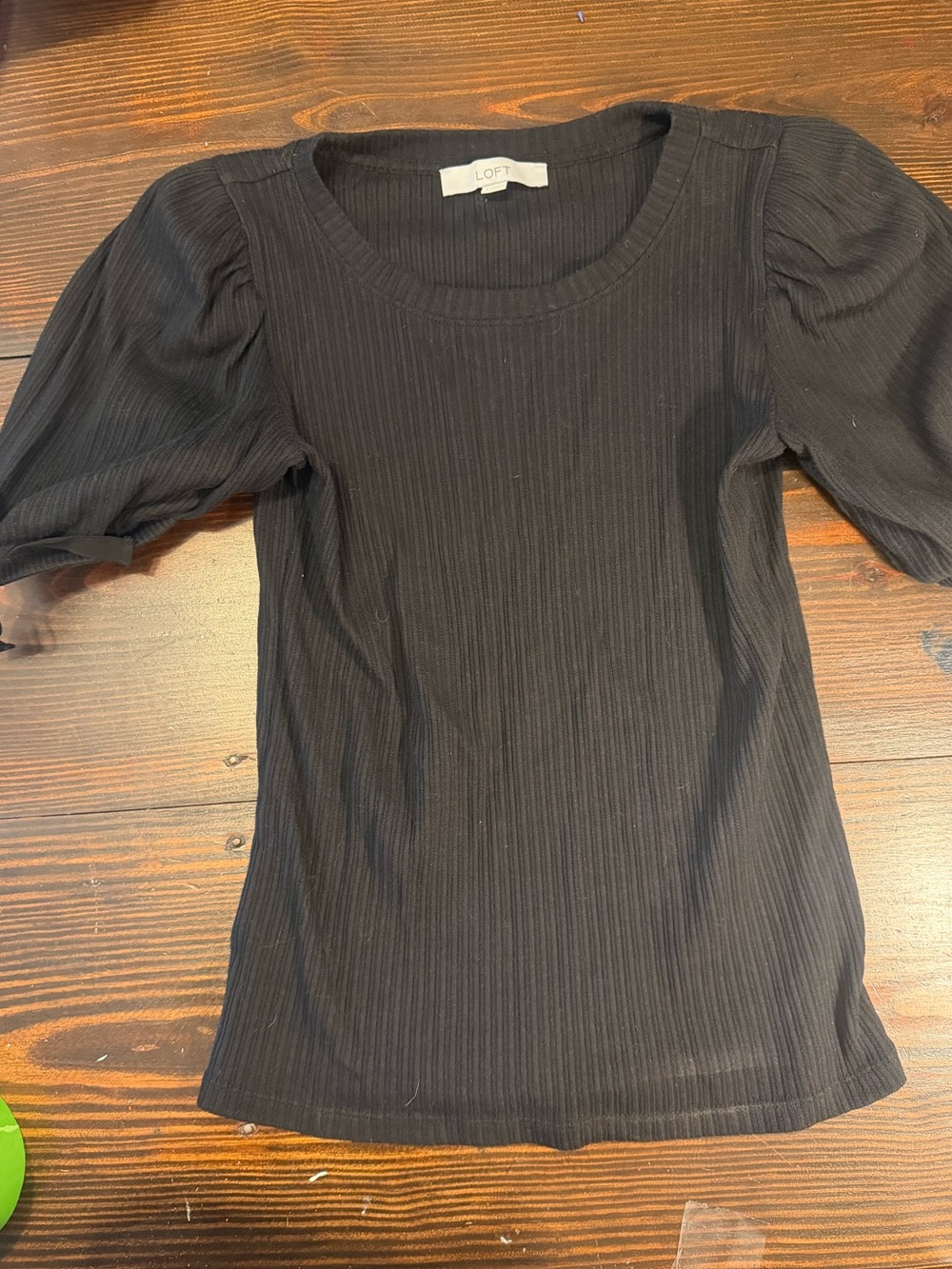 LOFT Black Ribbed Puff Sleeve Tee women’s size small